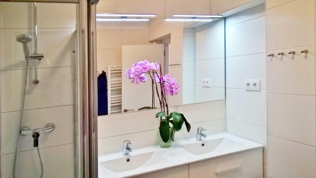 شقة سالو  في Apartamento Leman المظهر الخارجي الصورة